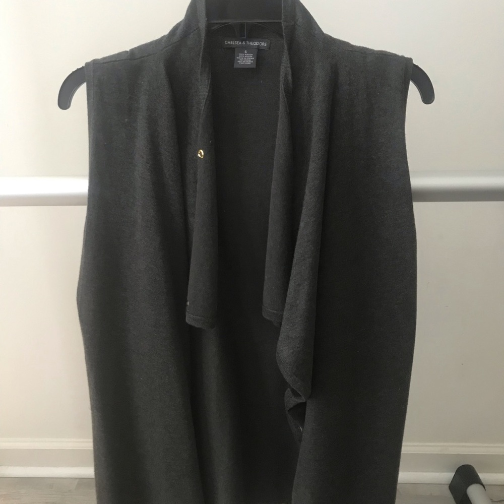 Long vest - Picture 1 of 2